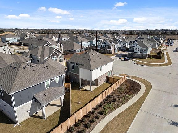 7th image of this home