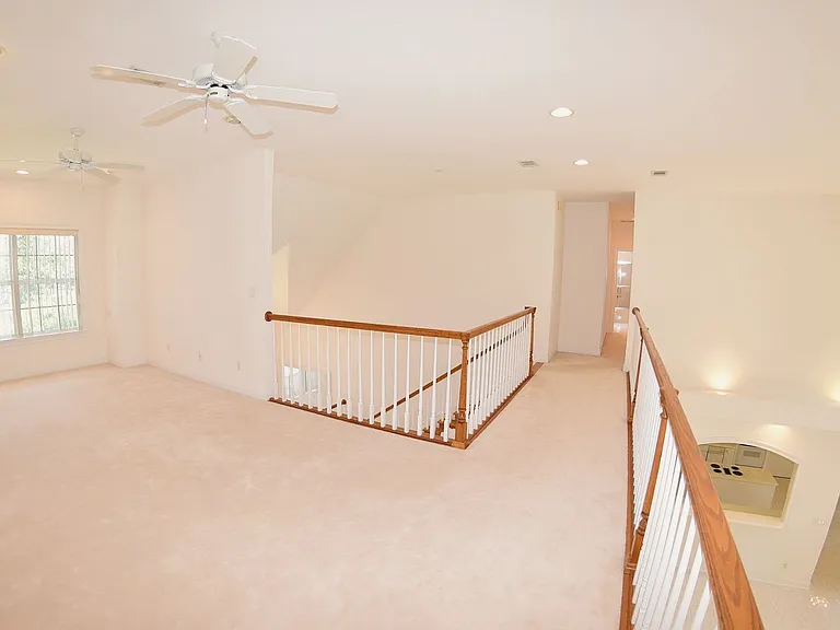218 Windward Cv E — Photo 17