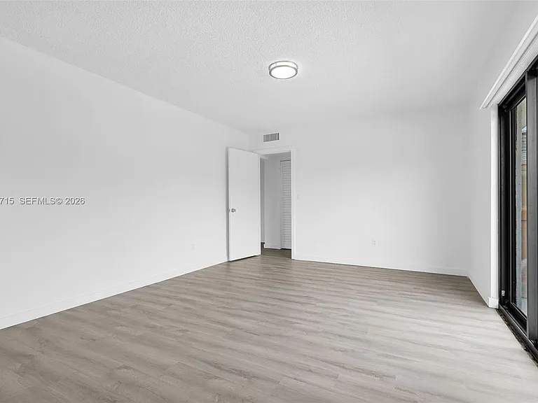13210 Memorial Hwy #214 — Photo 7