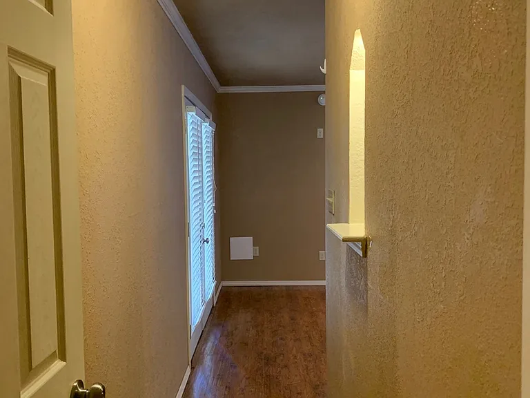 3420 N 55th St — Photo 9