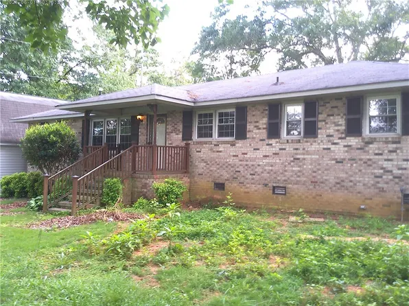 303 Randolph Dr, Iva, SC 29655