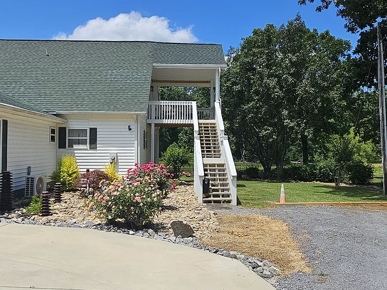 1045 Natures Cove Rd #A — Photo 15