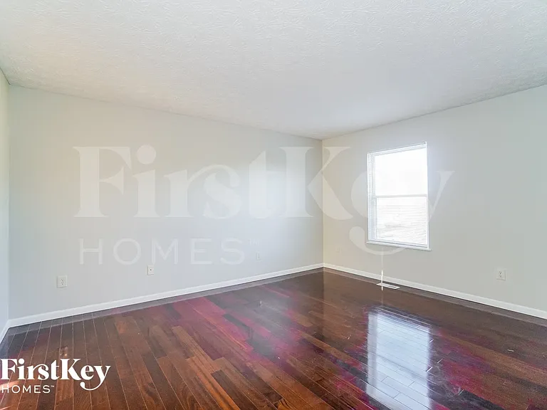 261 Inah Ave — Photo 10