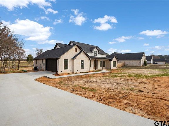 4th image of 19395 Ridge Point Cir