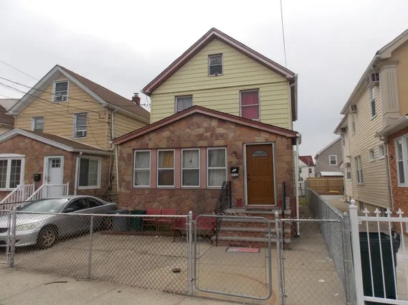 9112 187th Pl, Hollis, NY 11423