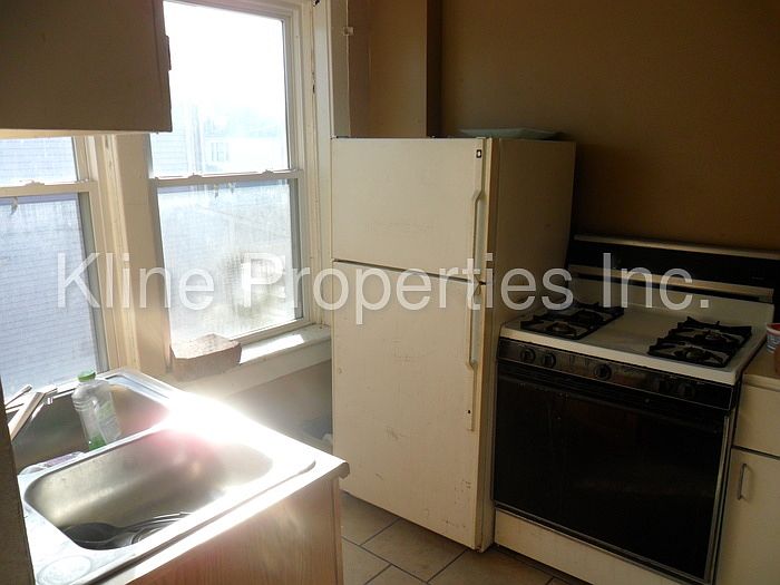2nd image of 1704 Prospect St APT 4