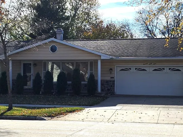 1443 E Calumet St, Appleton, WI 54915