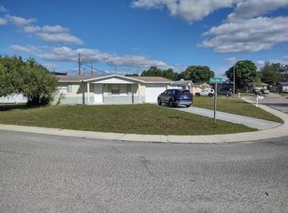 4450 Shoreline Dr, New Pt Richey, FL 34652