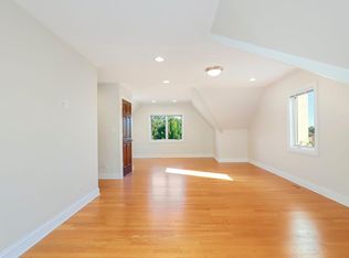 7109 Beckwith Rd, Morton Grove, IL 60053