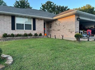 3831 W Creekside Ct, Springfield, MO 65802