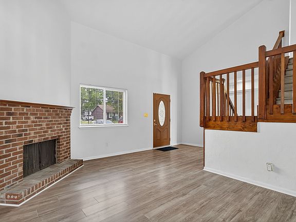 4th image of 3817 Peachwood Dr