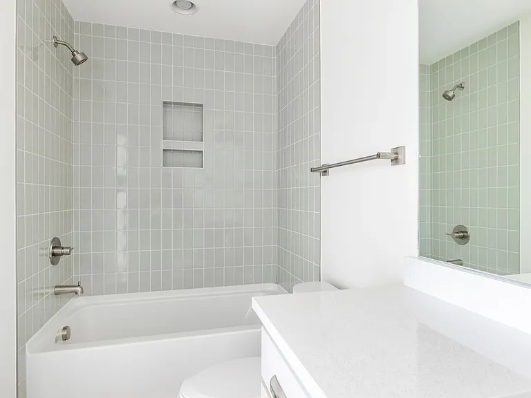 326 E Trinity Ln #B — Photo 24