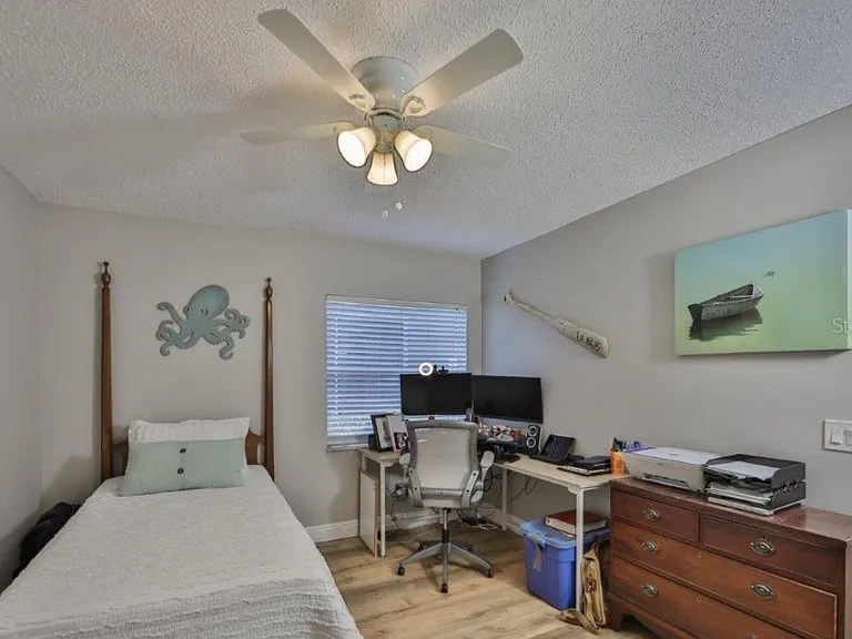 4624 Basswood St — Photo 16