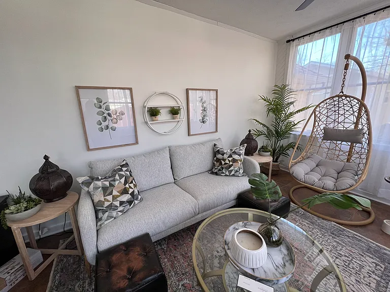 909 N Woodrow Ave — Photo 52