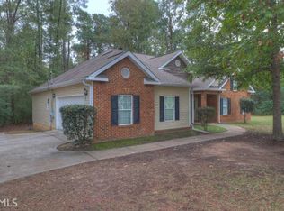 6040 Meadows Dr, Macon, GA 31216