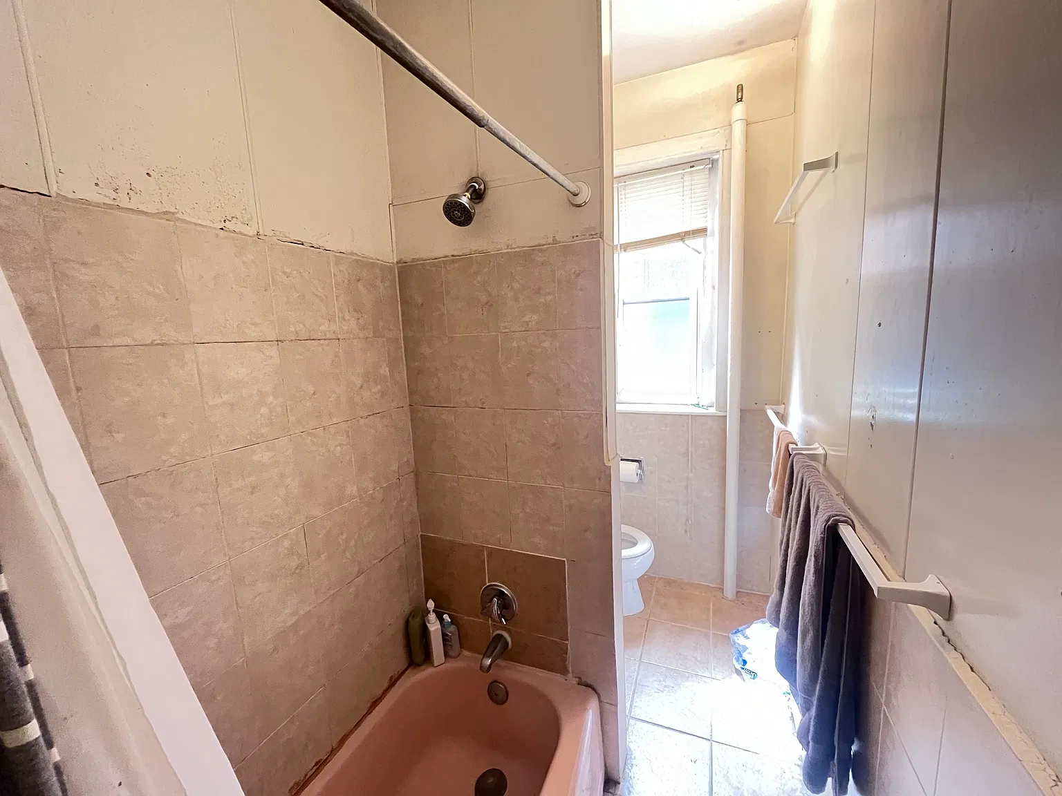 3 bed, 775 sqft, $3,200 — Photo 2