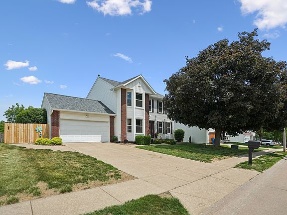 3rd image of 808 W 59th St