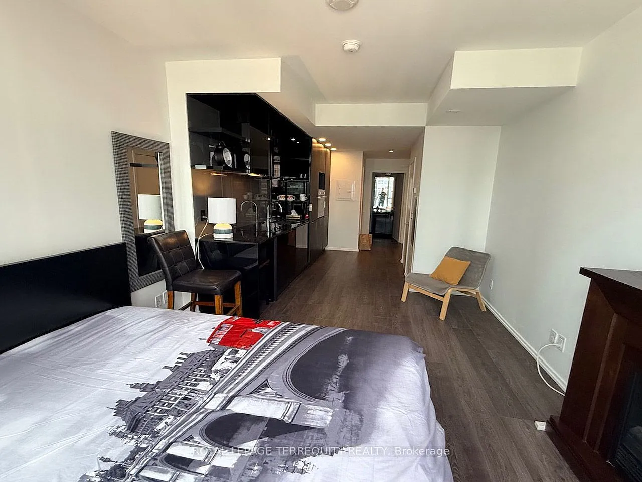1 bed, $2,000 — Photo 3