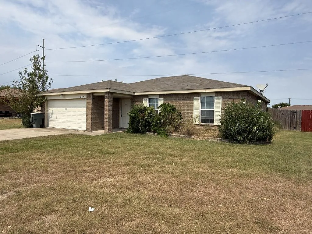 4115 Mustang Dr. — Photo 3
