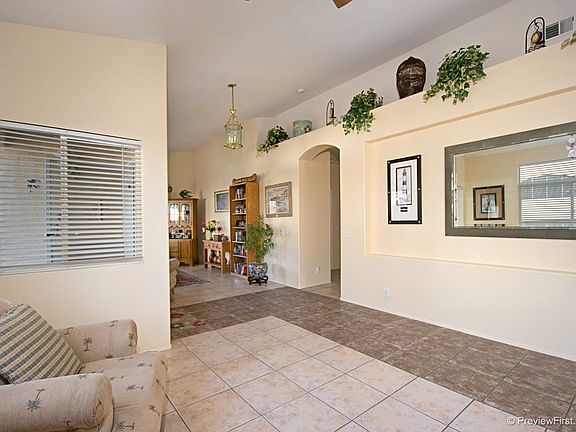 3rd image of 29735 Gracilior Dr
