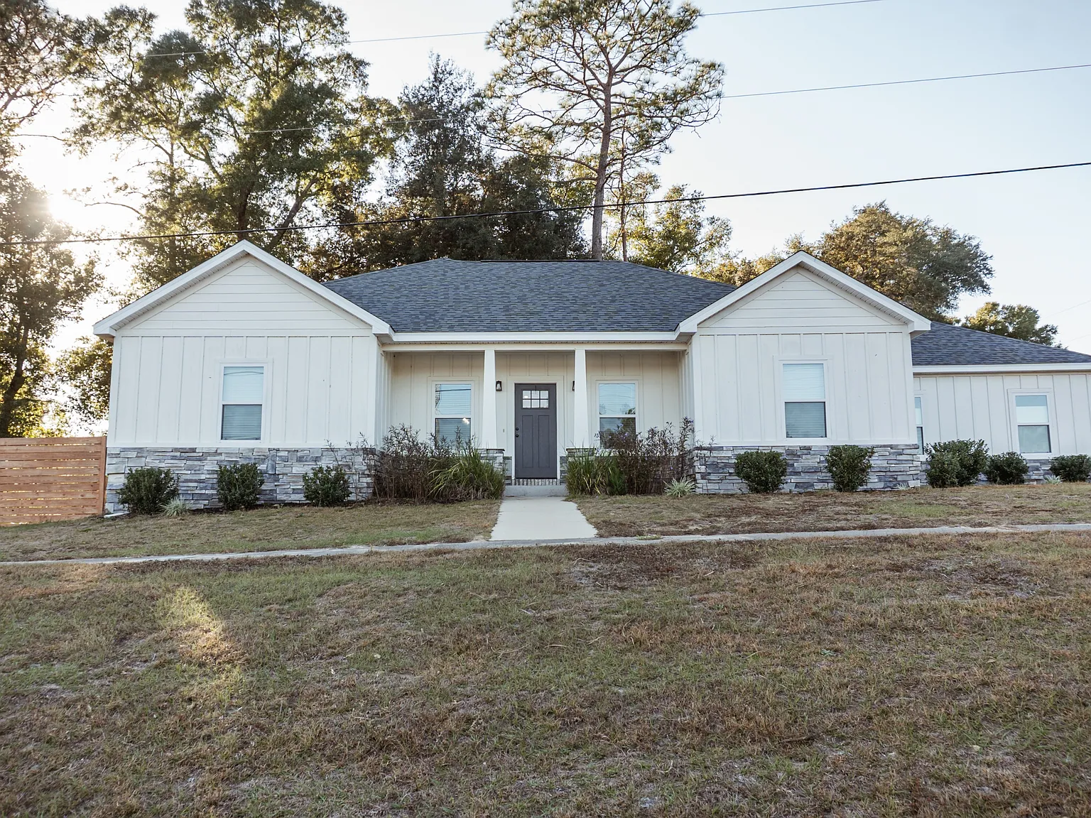 Pinnacle Point Drive 2810 - 30 — Photo 1