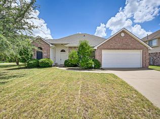 1142 Pheasant Dr, Midlothian, TX 76065