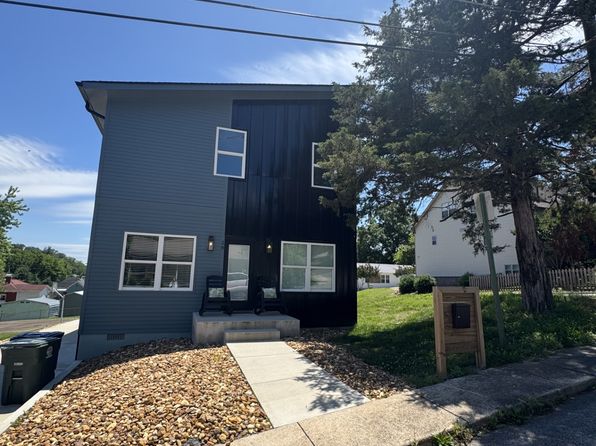 28 Lawn St