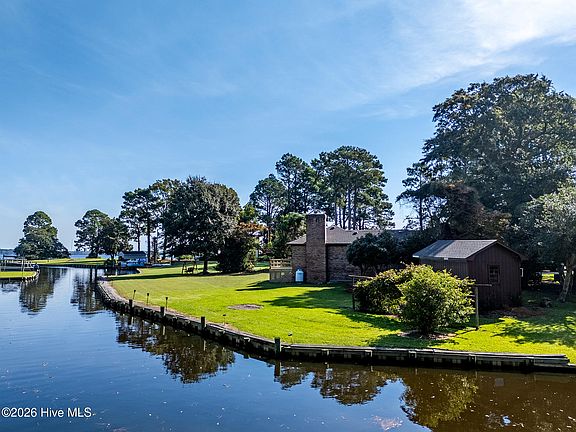 5th image of 2128 Rivershore Road