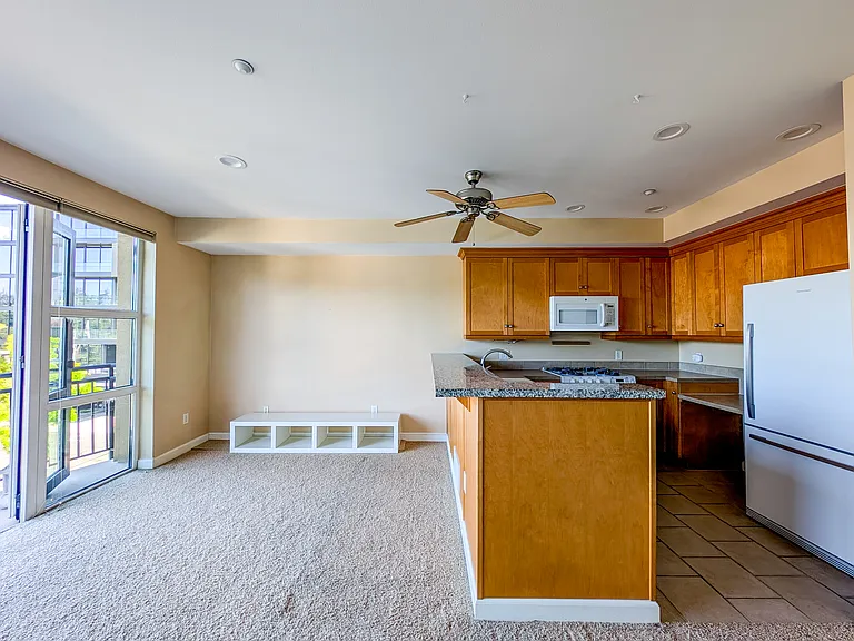 10047 Main St #415 — Photo 11