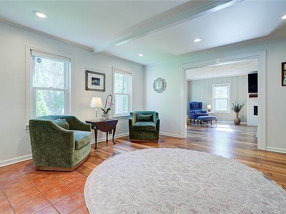5th image of 295 Fisher Rd