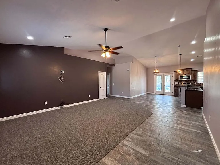 1784 N Eloisa Ln — Photo 2