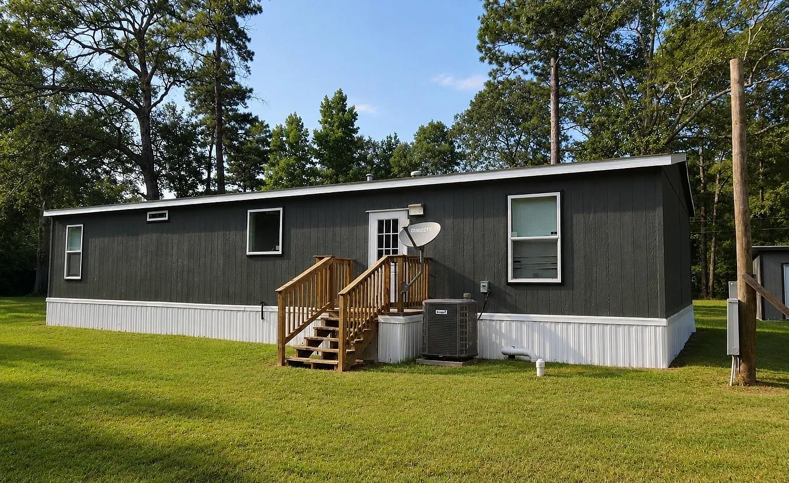 3 bed, 2.0 bath, 1456 sqft, $1,700 — Photo 3
