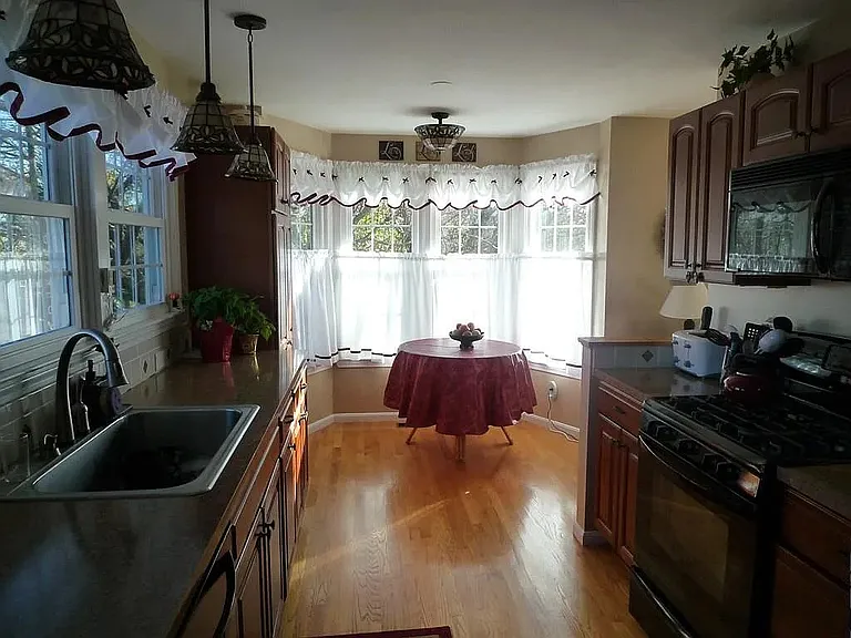 33 Water St #1 — Photo 3