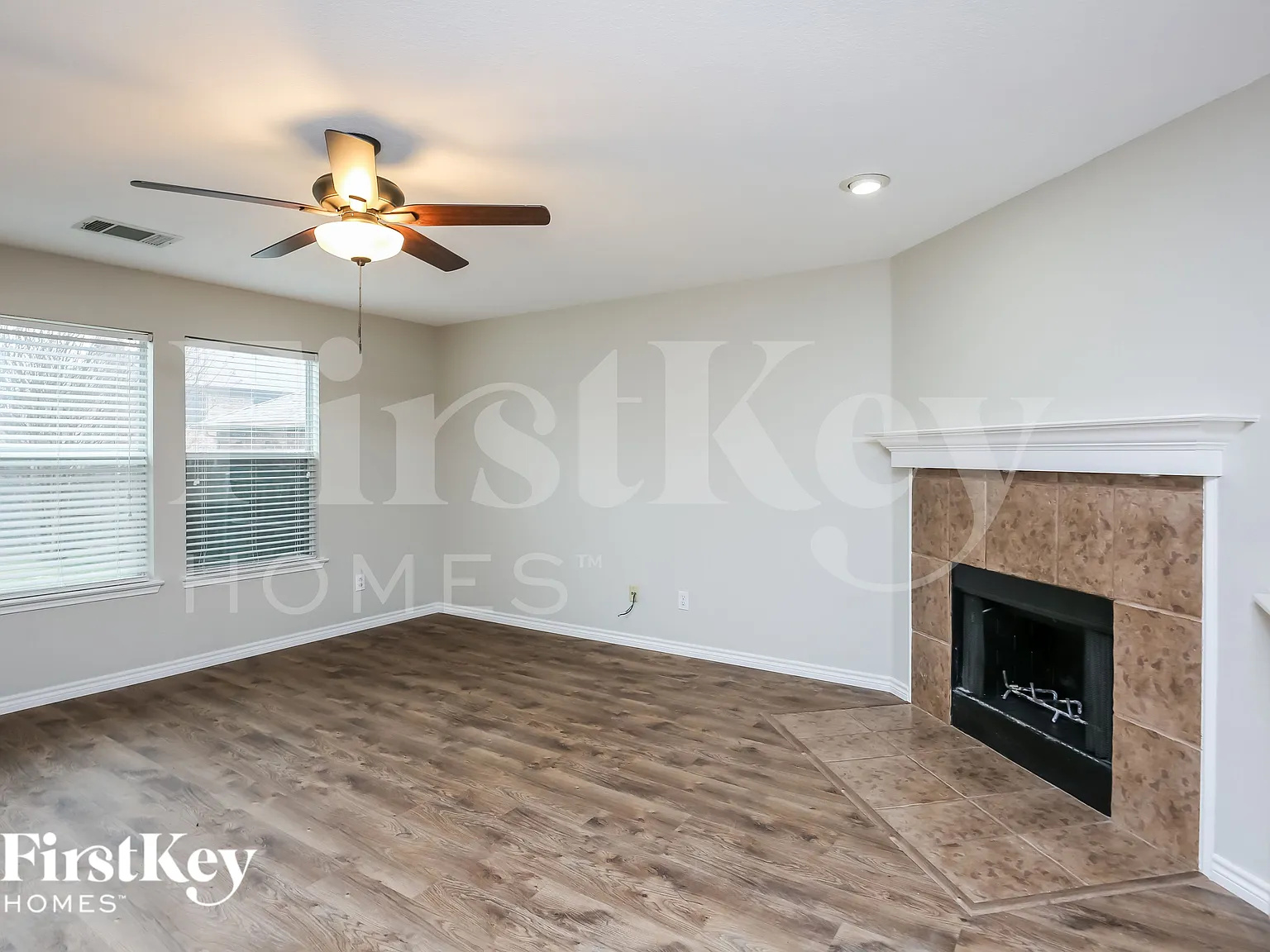 3 bed, 2.5 bath, 1800 sqft, $2,080 — Photo 4