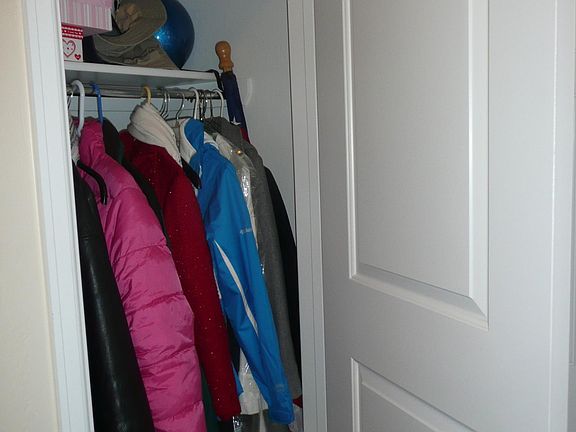 3rd image of 4248 N Cresthaven Ln