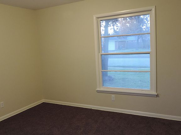 5th image of 4205 Sondra Dr