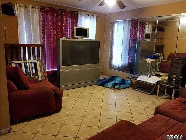 2nd image of 545 White Plains Rd