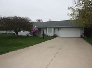 307 E Eller Dr, East Peoria, IL