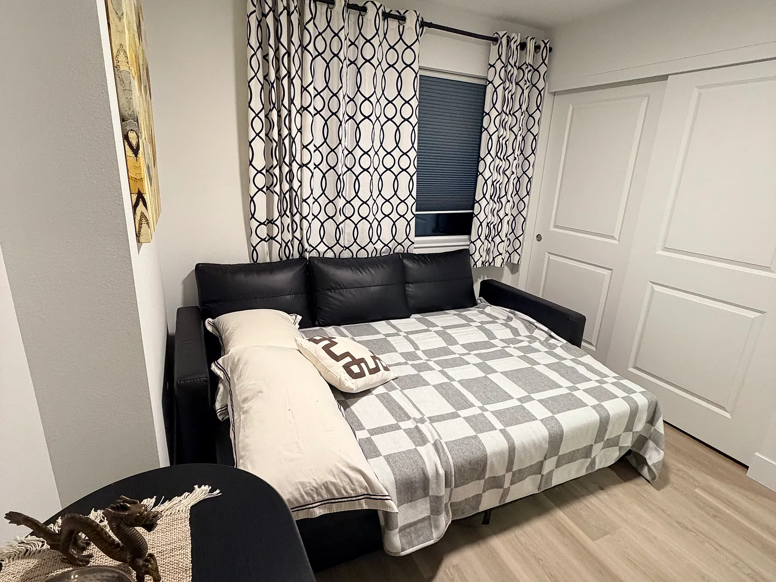 4 bed, 2.5 bath, 1900 sqft, $900 — Photo 4