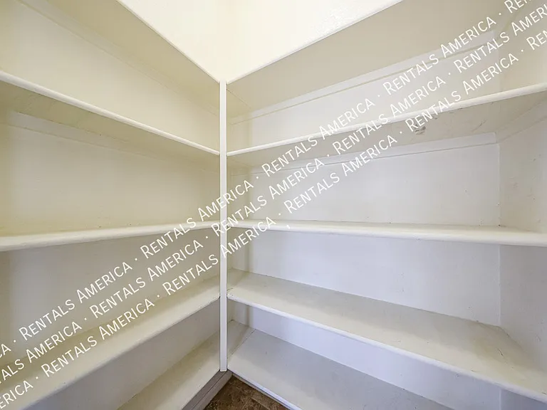 51 W Hereford Dr — Photo 19