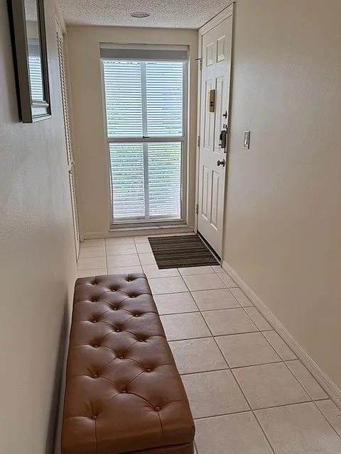 2 bed, 2.0 bath, 1110 sqft, $4,000 — Photo 2