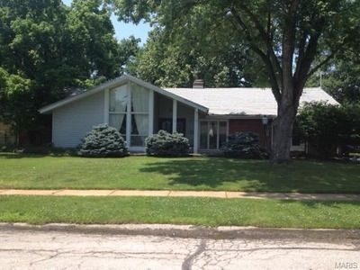 481 Brightspur Ln, Ballwin, MO, 63011