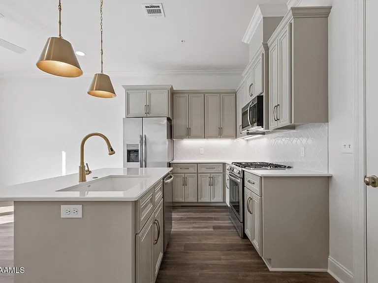 200 Prescott Blvd #300 — Photo 4