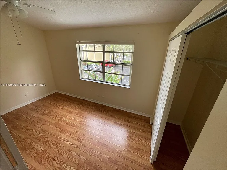 2880 S Belmont Ln — Photo 4