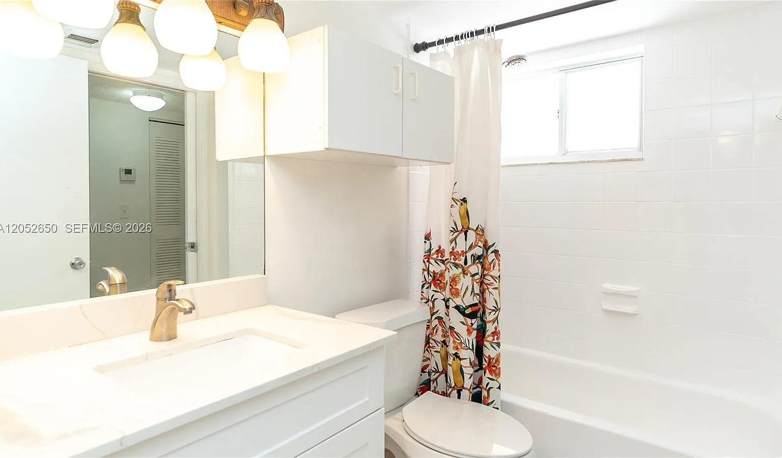 Harding Tower Condo — Photo 4