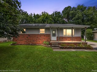 5409 Hopkins Rd, Flint, MI 48506