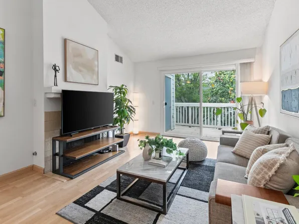 37000 Meadowbrook Cmn APT 202, Fremont, CA 94536