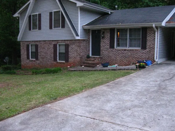 3384 Stanford Cir, Lawrenceville, GA 30044