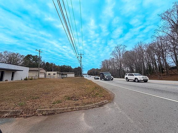 4th image of 2723B Poinsett Hwy