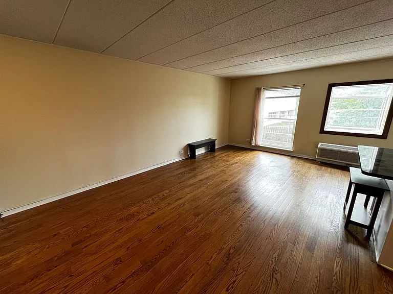 711 W Gordon Ter #118 — Photo 3